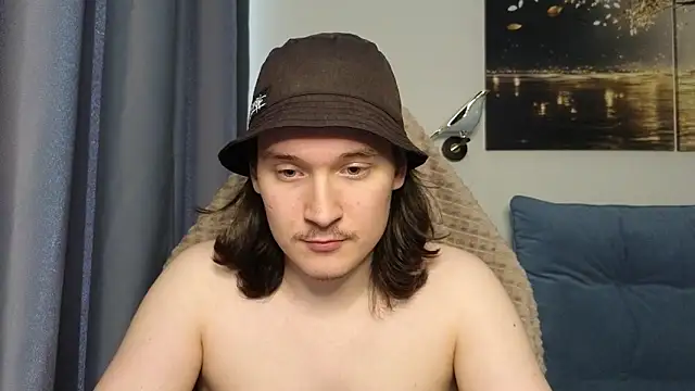Snapshot of MoreRealAlex chatting on 05/06/26, 01:49 MoreRealAlex online show from 05/06/26, 01:49