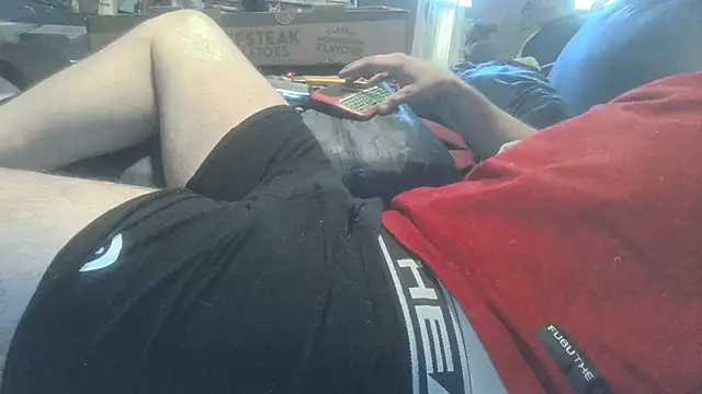 robeaulieu02 online show from 10/28/25, 06:54