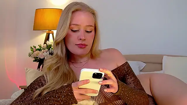 JuliaJaee online show from 03/07/25, 08:00