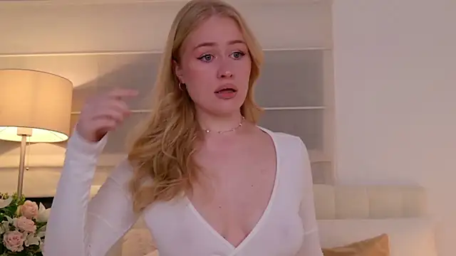 JuliaJaee online show from 03/16/26, 06:34