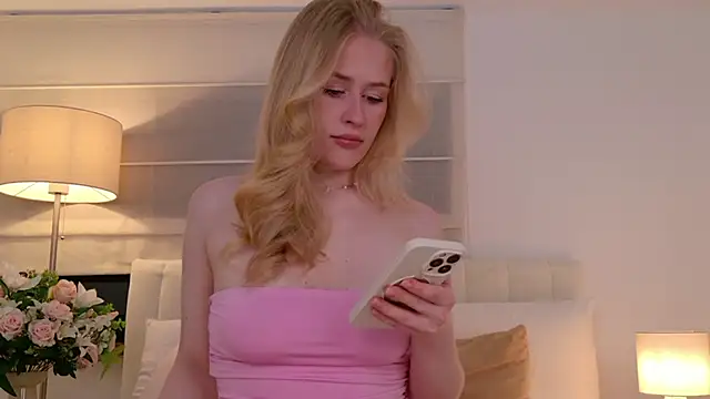 JuliaJaee online show from 03/17/26, 06:44