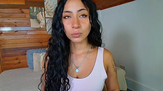 amber curly online show from 03/02/26, 06:59