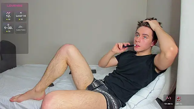 TaisonBrownX online show from 12/10/24, 07:43