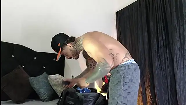 john cartter1 online show from 10/02/25, 11:06