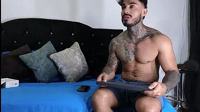 john cartter1 online show from 10/03/25, 10:56