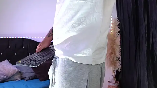 john cartter1 online show from 02/09/26, 02:21