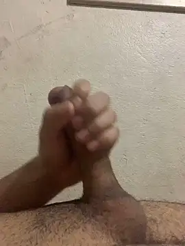 Snapshot of rodrig3105 chatting on 03/01/25, 11:47 rodrig3105 online show from 03/01/25, 11:47