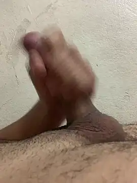 Snapshot of rodrig3105 chatting on 03/14/25, 10:27 rodrig3105 online show from 03/14/25, 10:27