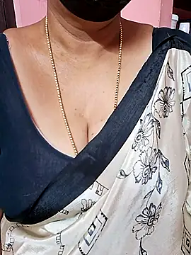 ananya956 online show from 09/11/25, 12:44