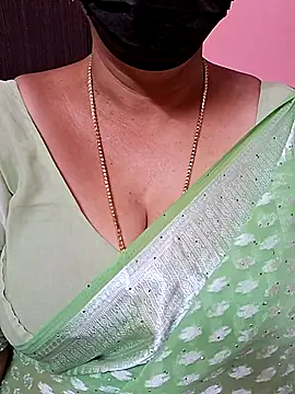 ananya956 online show from 09/17/25, 11:45