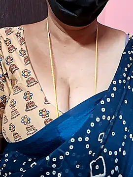 ananya956 online show from 09/30/25, 03:50