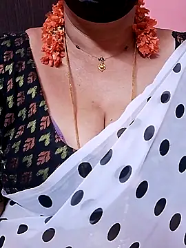 ananya956 online show from 02/13/26, 03:19