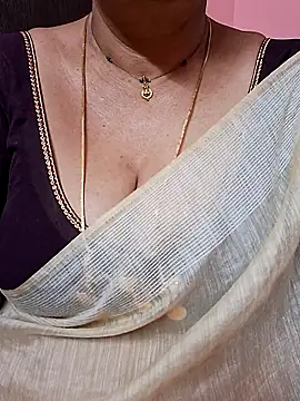 ananya956 online show from 02/19/26, 01:56