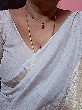 ananya956 online show from 02/24/26, 06:33