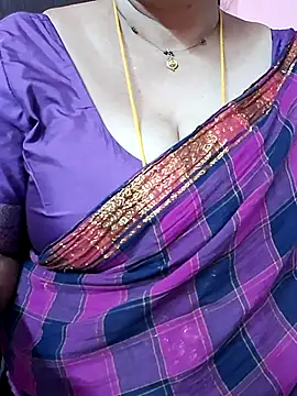 ananya956 online show from 04/15/26, 01:29