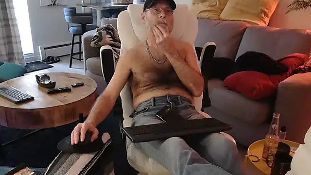 Towndude123 online show from 02/05/25, 08:57