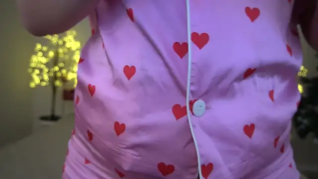 MagicPeachh  online show from 01/10/25, 06:42