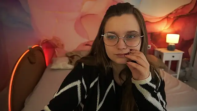 MagicPeachh  online show from 10/07/25, 05:59