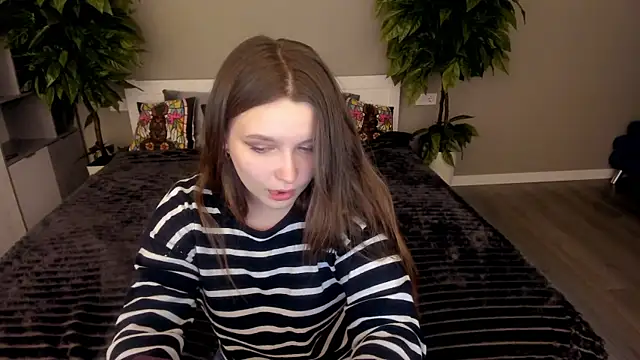 MagicPeachh  online show from 11/26/25, 07:20