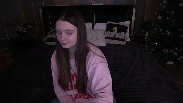 MagicPeachh  online show from 01/12/26, 07:13