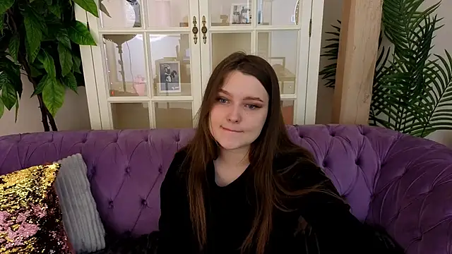 MagicPeachh  online show from 04/07/26, 01:00