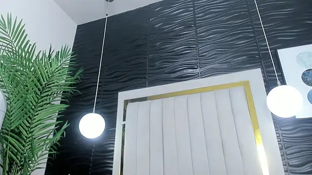 Victoria Coleman online show from 02/06/25, 06:24