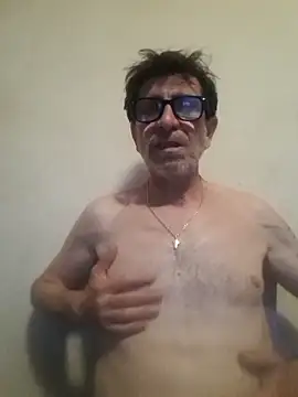 Snapshot of felice66 chatting on 05/19/26, 06:36 felice66 online show from 05/19/26, 06:36