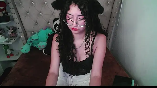 CherieCurl online show from 11/22/25, 06:07