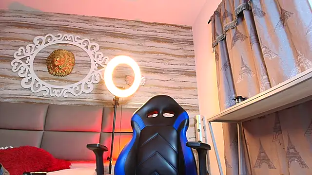 Snapshot of Bella_salvatore chatting on 09/14/25, 02:49 Bella salvatore online show from 09/14/25, 02:49