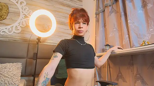 Snapshot of Bella_salvatore chatting on 09/17/25, 02:08 Bella salvatore online show from 09/17/25, 02:08