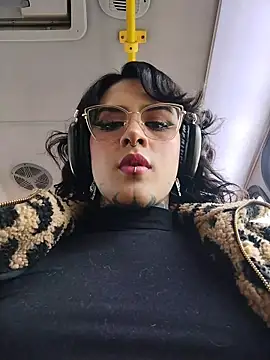 taaylor33 online show from 01/06/26, 08:12