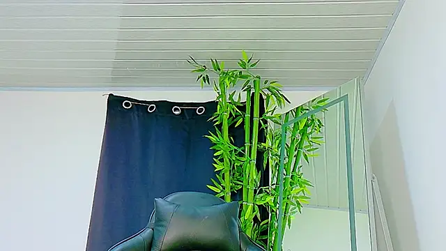 scarlet-jonesx online show from 11/27/25, 08:55