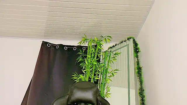 scarlet-jonesx online show from 12/13/25, 11:43