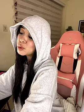 Starliee   online show from 11/15/25, 01:36