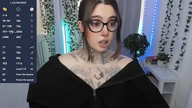 Snapshot of Dixi_Pixi_ chatting on 04/24/26, 05:43 Dixi Pixi online show from 04/24/26, 05:43