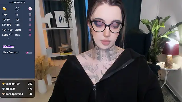 Snapshot of Dixi_Pixi_ chatting on 05/16/26, 10:58 Dixi Pixi online show from 05/16/26, 10:58