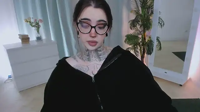 Snapshot of Dixi_Pixi_ chatting on 06/18/26, 05:41 Dixi Pixi online show from 06/18/26, 05:41