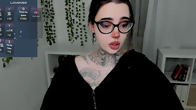 Snapshot of Dixi_Pixi_ chatting on 07/10/26, 05:45 Dixi Pixi online show from 07/10/26, 05:45