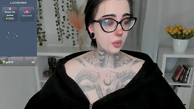 Snapshot of Dixi_Pixi_ chatting on 07/12/26, 05:42 Dixi Pixi online show from 07/12/26, 05:42