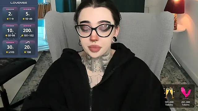 Snapshot of Dixi_Pixi_ chatting on 07/16/26, 10:21 Dixi Pixi online show from 07/16/26, 10:21