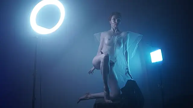 ginger hugs online show from 03/14/25, 04:21