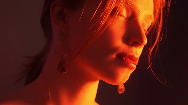 ginger hugs online show from 03/20/25, 04:18