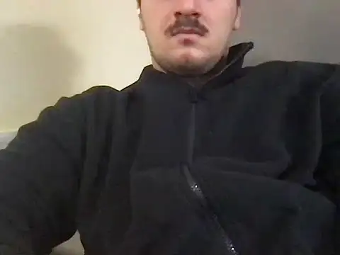 Snapshot of cookingmonster10 chatting on 12/17/25, 08:09 cookingmonster10 online show from 12/17/25, 08:09