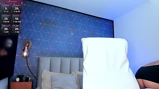 Chloe fischer  online show from 01/22/25, 02:14