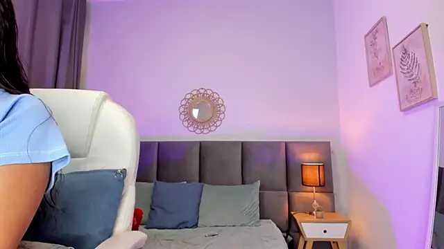 Chloe fischer  online show from 02/19/26, 03:08