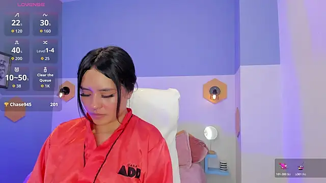 Chloe fischer  online show from 04/18/26, 07:07