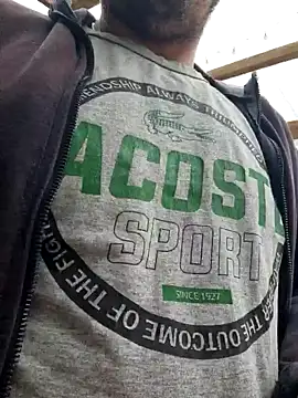 Snapshot of justepourvousbb chatting on 12/16/24, 03:11 justepourvousbb online show from 12/16/24, 03:11