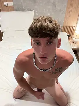 Hornyyoungstud123 online show from 07/07/26, 07:18