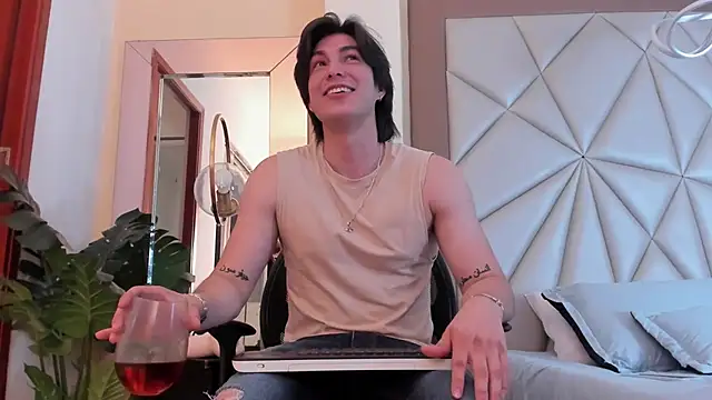 Karimferrer online show from 01/15/25, 03:54