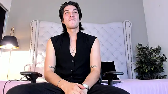 Karimferrer online show from 11/07/25, 07:47